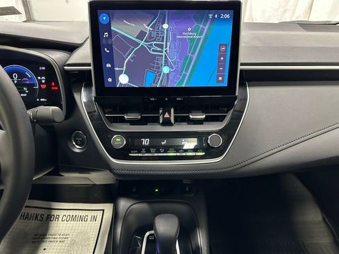 Used 2025 Toyota Corolla XLE image 25