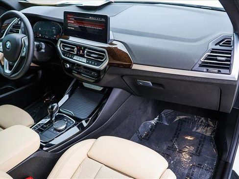 Used 2024 BMW X3 xDrive30i w/ Premium Package image 27