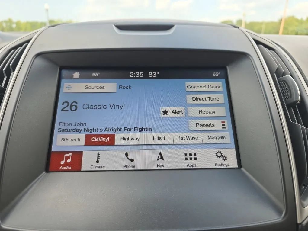 Used 2019 Ford Edge SEL w/ Equipment Group 201A FWD image 28