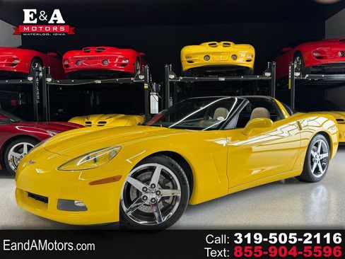 Used 2007 Chevrolet Corvette Coupe w/ Preferred Equipment Group RWD image 1