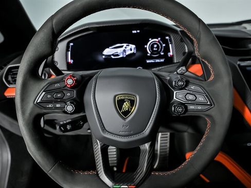 Used 2024 Lamborghini Revuelto AWD/4WD image 29
