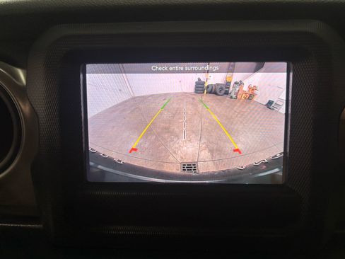 Used 2021 Jeep Wrangler Unlimited Willys image 7