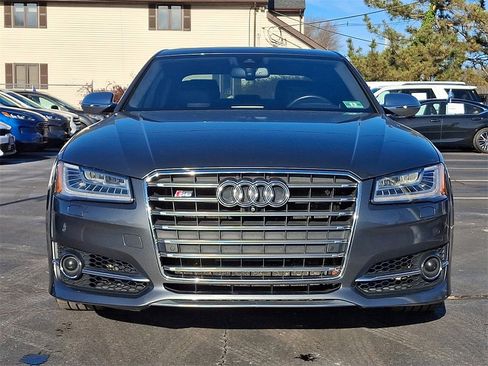 Used 2016 Audi S8 image 2