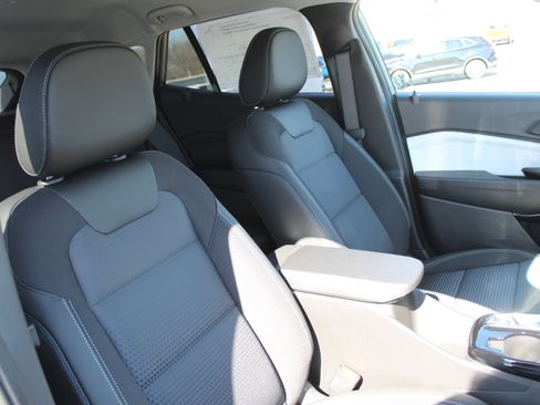 New 2026 Chevrolet Trax LT w/ LT Convenience Package image 14