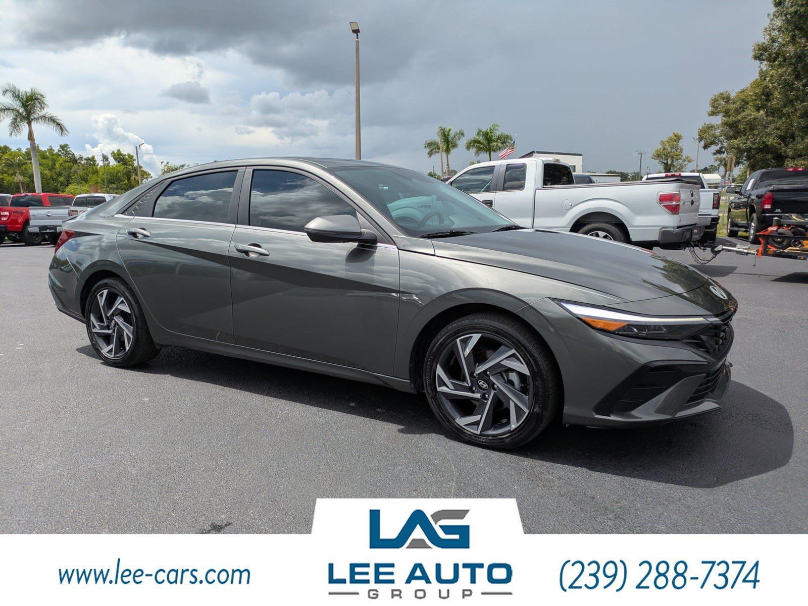 Used 2025 Hyundai Elantra Limited FWD image 1