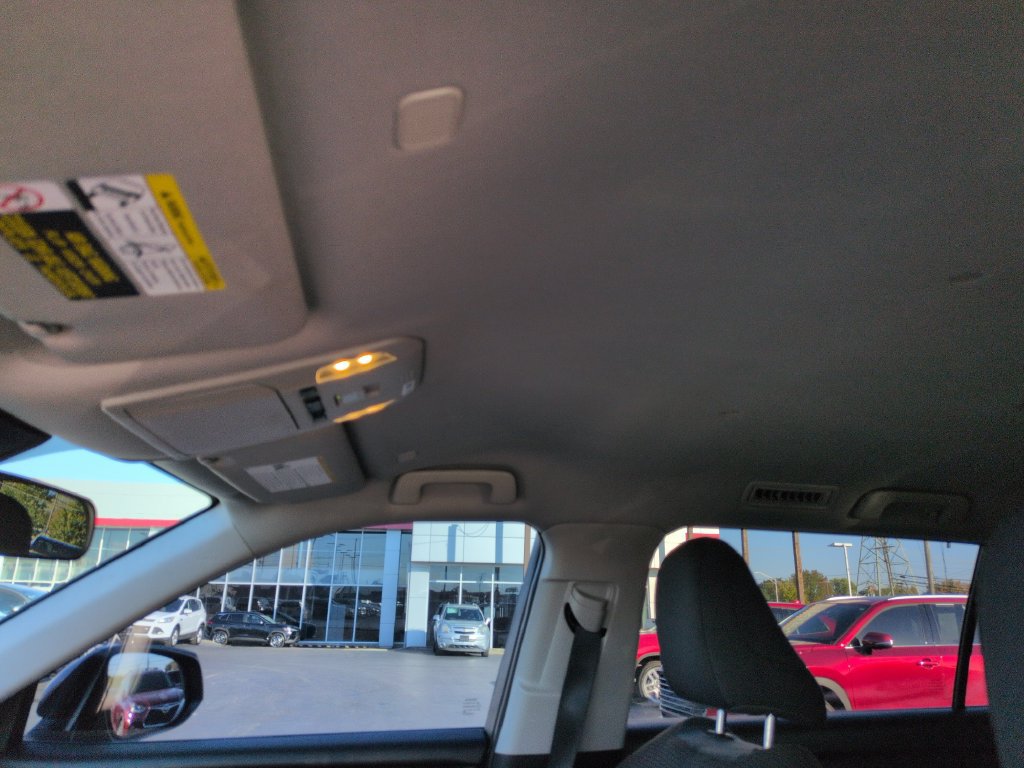 Used 2023 Toyota Highlander LE AWD/4WD image 21