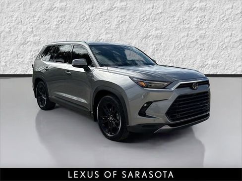 Used 2025 Toyota Grand Highlander AWD Hybrid image 1