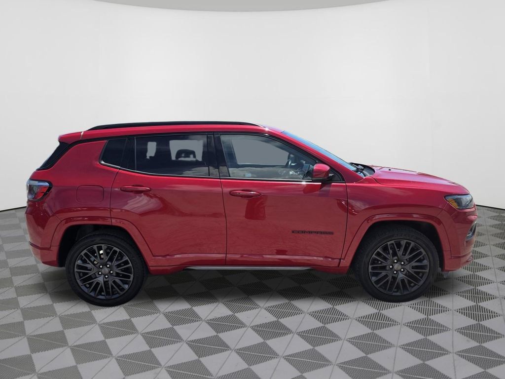 Used 2022 Jeep Compass Limited AWD/4WD image 5