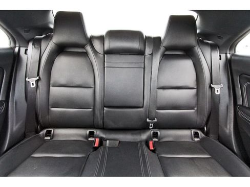 Used 2019 Mercedes-Benz CLA 250 4MATIC image 14