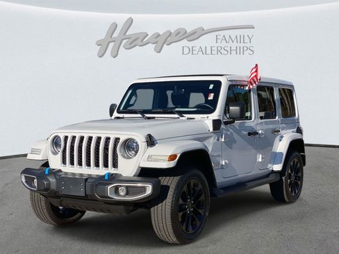 Certified 2023 Jeep Wrangler Sahara w/ Cold Weather Group image 8
