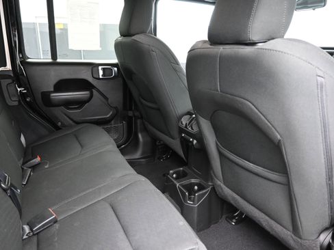 Used 2022 Jeep Wrangler Unlimited Sport AWD/4WD image 24