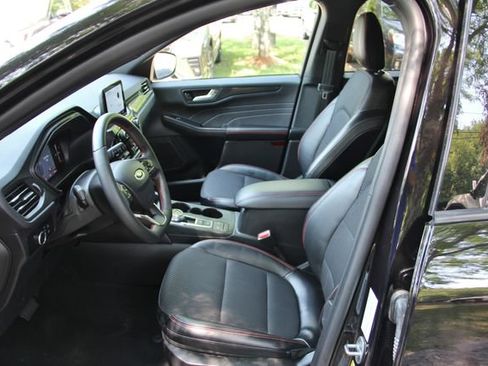 Used 2025 Ford Escape ST-Line AWD/4WD image 19