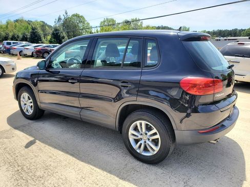 Used 2014 Volkswagen Tiguan S image 12