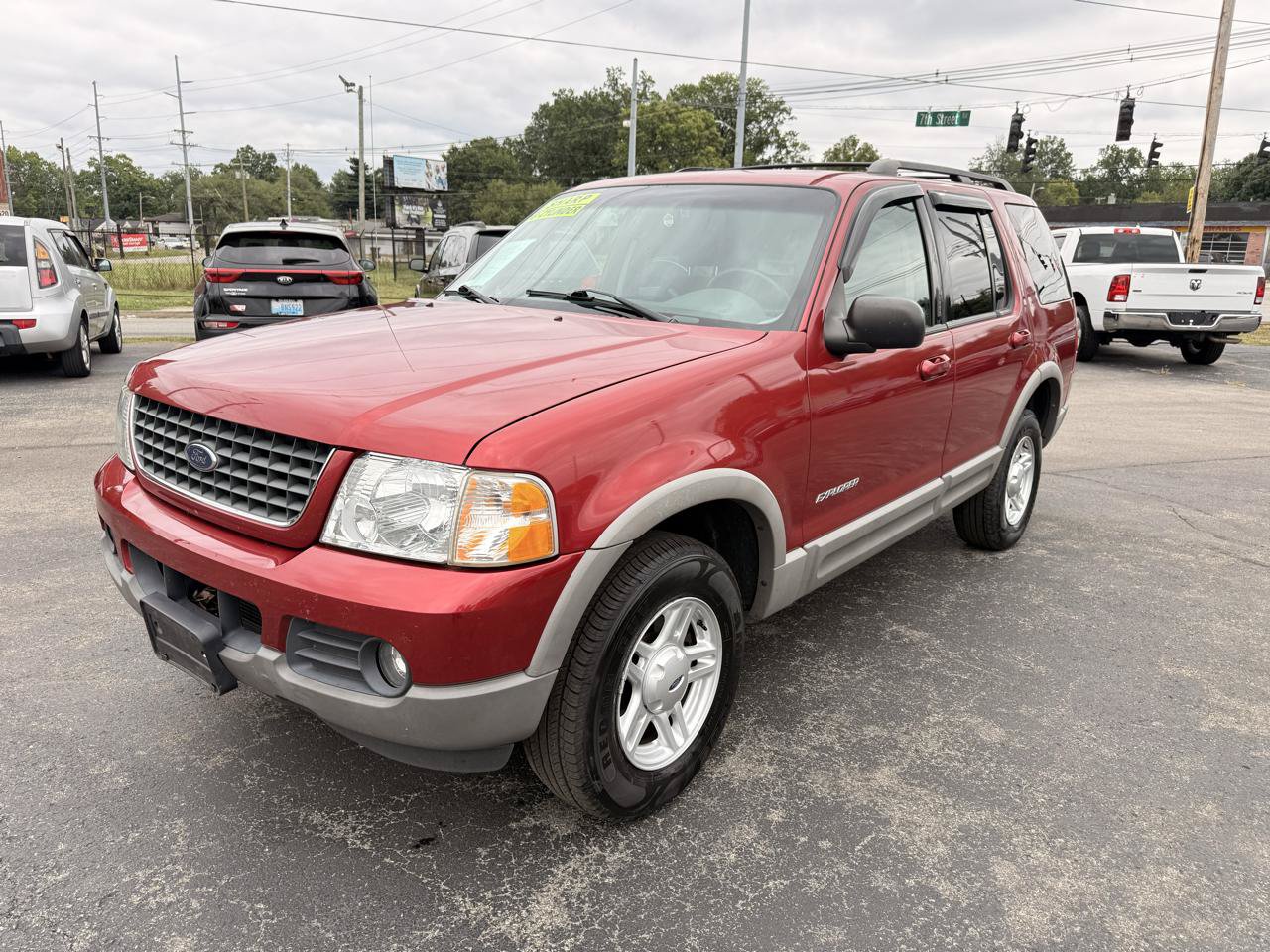 Used 2002 Ford Explorer XLT RWD image 2