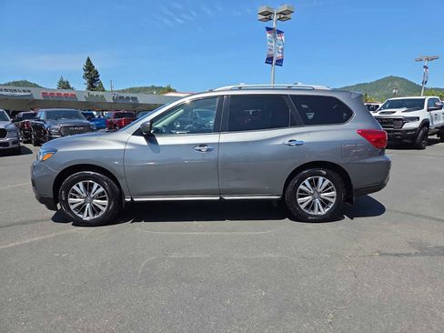 Used 2020 Nissan Pathfinder S AWD/4WD image 11