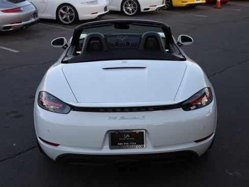 Used 2024 Porsche 718 Boxster S RWD image 15