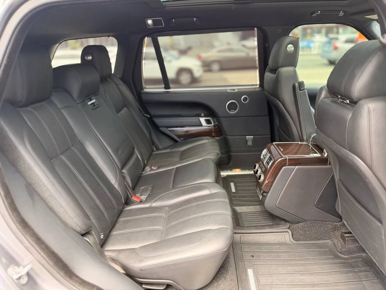 Used 2015 Land Rover Range Rover Long Wheelbase Supercharged AWD/4WD image 37