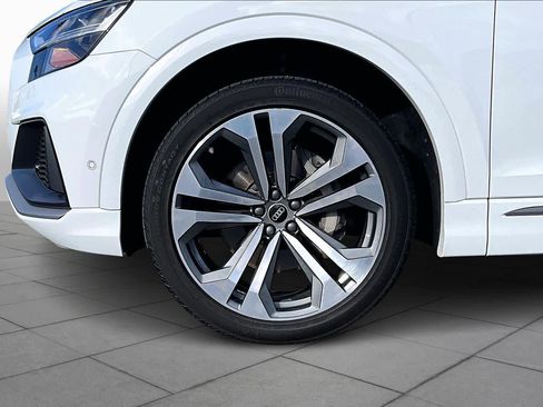 Used 2022 Audi Q8 Premium Plus w/ Premium Plus Package image 11