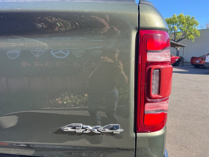 Used 2021 RAM 1500 Laramie AWD/4WD image 18