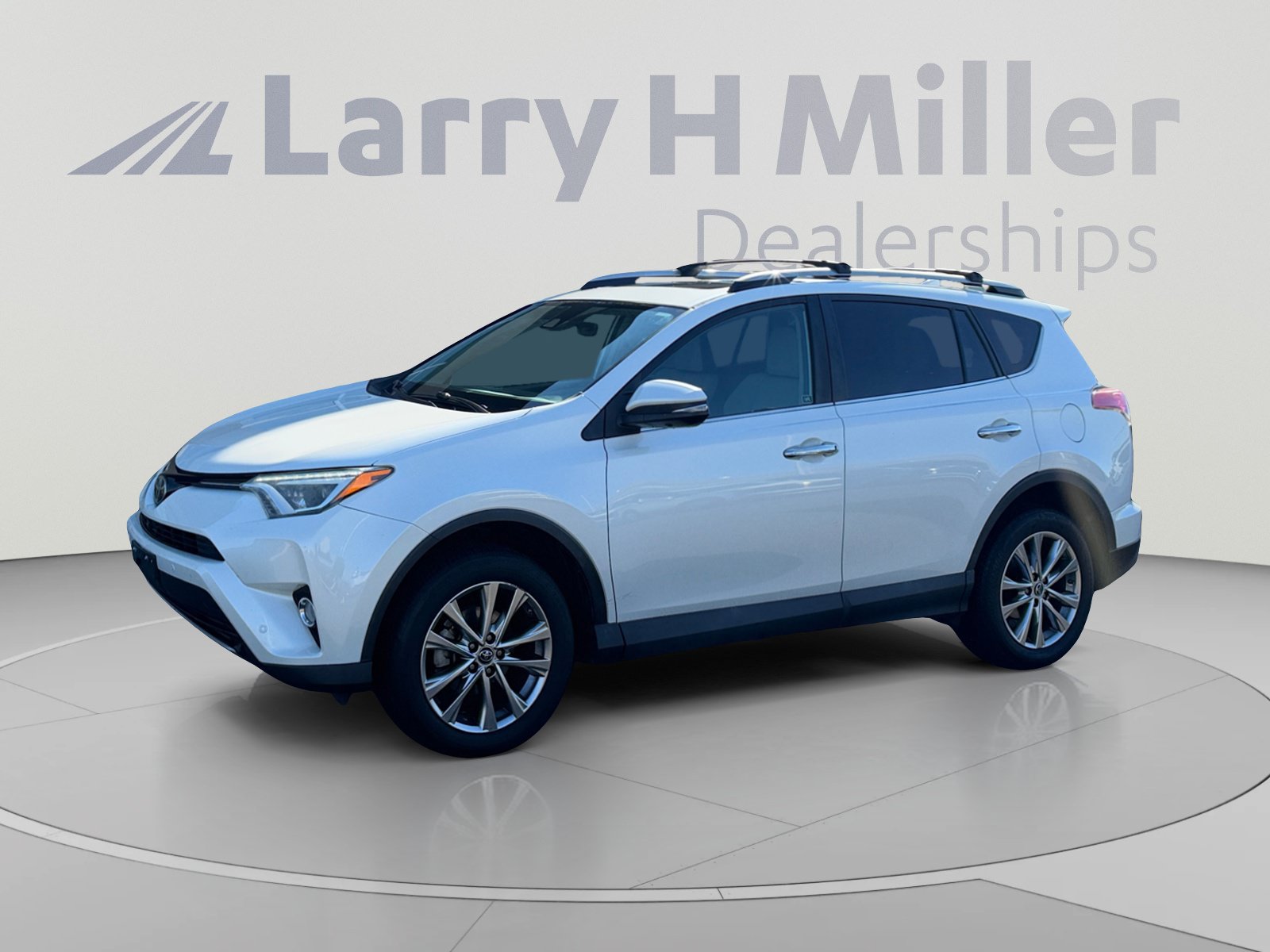 Used 2017 Toyota RAV4 Limited w/ Advanced Technology Package AWD/4WD image 1