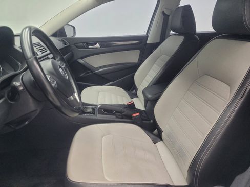 Used 2015 Volkswagen Passat 1.8T Sport image 17