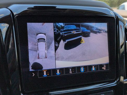 Used 2020 Chevrolet Traverse LT w/ LT Premium Package FWD image 20