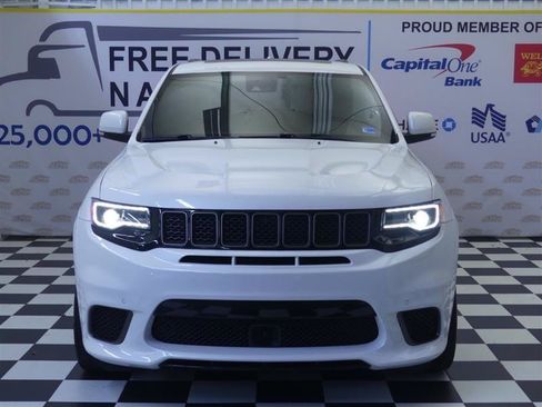 Used 2018 Jeep Grand Cherokee Trackhawk AWD/4WD image 2
