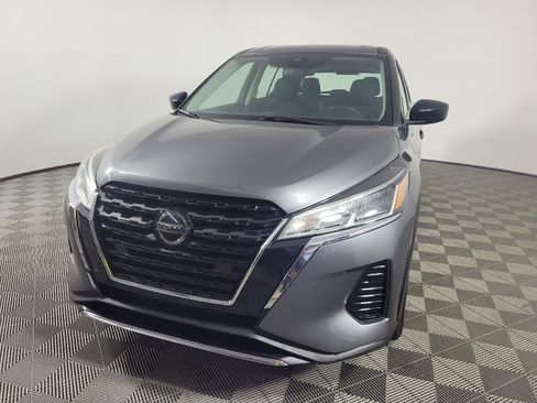 Used 2021 Nissan Kicks S FWD image 15