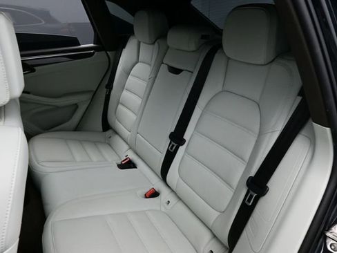 Certified 2021 Porsche Macan Turbo AWD/4WD image 14