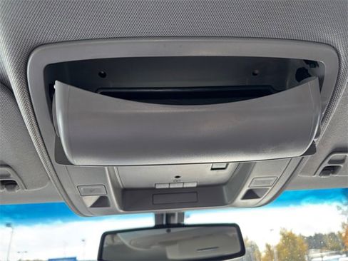 Used 2015 Chevrolet Silverado 3500 LTZ image 33