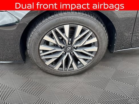 Used 2025 Nissan Altima 2.5 SV FWD image 27