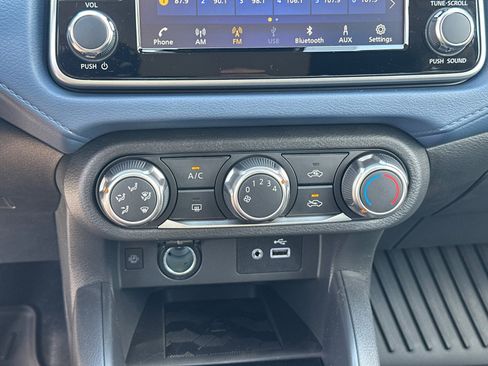 New 2025 Nissan Versa SV w/ Trunk Package image 29