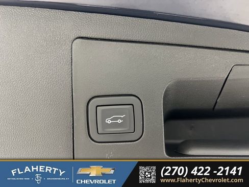 Used 2025 Cadillac XT5 Premium Luxury image 23
