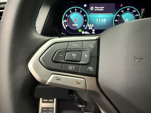 Used 2026 Volkswagen Atlas Peak Edition AWD/4WD image 18