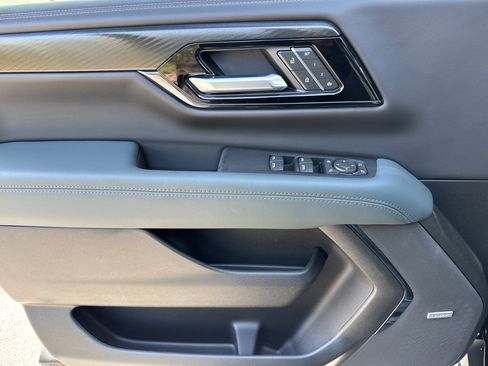 New 2026 GMC Yukon XL AT4 w/ AT4 Premium Plus Package AWD/4WD image 14