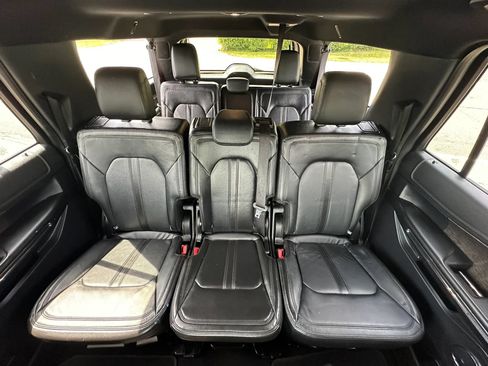 Used 2018 Ford Expedition Max Limited AWD/4WD image 17