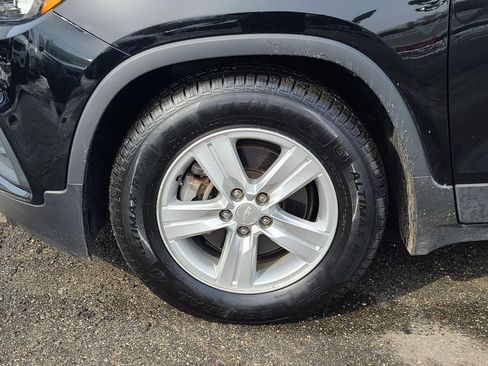 Used 2020 Chevrolet Trax LS w/ Tint and Cruise Package image 30