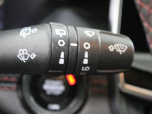 Used 2025 Jeep Compass Trailhawk AWD/4WD image 35