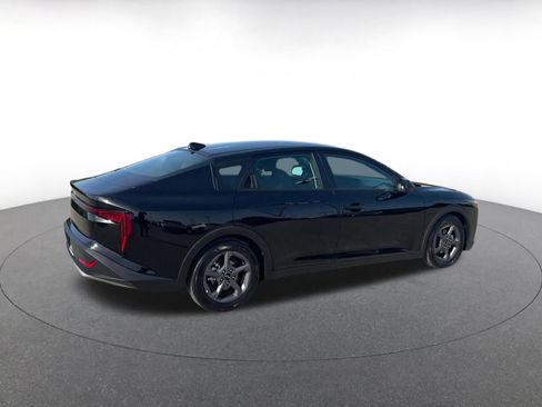 Used 2025 Kia K4 LXS image 15