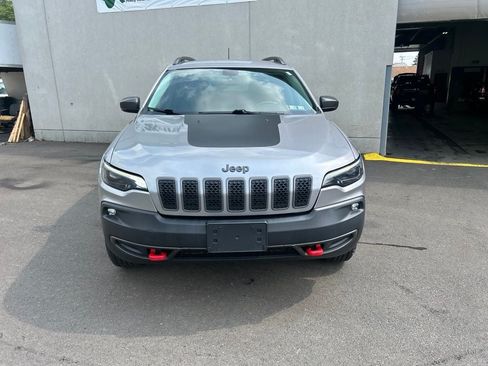Used 2019 Jeep Cherokee Trailhawk AWD/4WD image 9