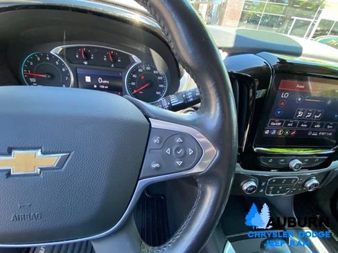 Used 2021 Chevrolet Traverse LT w/ LT Premium Package AWD/4WD image 45