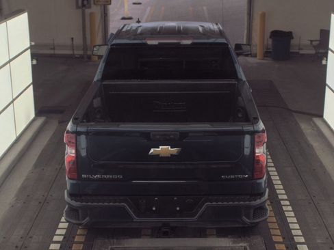Used 2022 Chevrolet Silverado 1500 Custom image 5