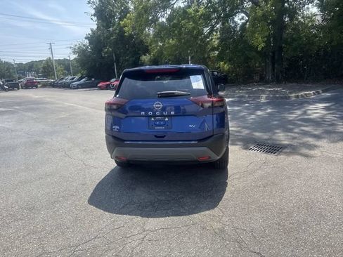 Used 2023 Nissan Rogue SV FWD image 6