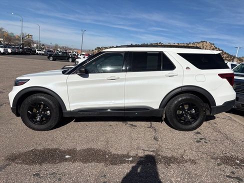 Certified 2023 Ford Explorer Timberline image 3