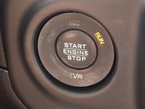 Used 2018 Jeep Wrangler Unlimited Sport S AWD/4WD image 24