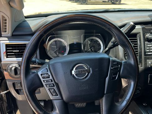 Used 2016 Nissan Titan Platinum Reserve AWD/4WD image 13
