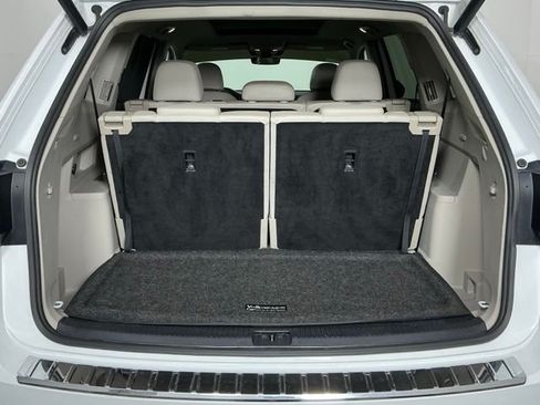Used 2019 Volkswagen Atlas SEL R-Line FWD image 25