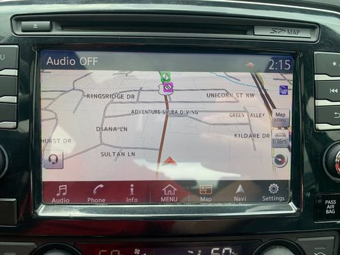 Used 2017 Nissan Maxima Platinum FWD image 19