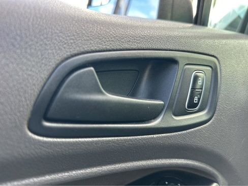 Used 2020 Ford Transit Connect XL image 32