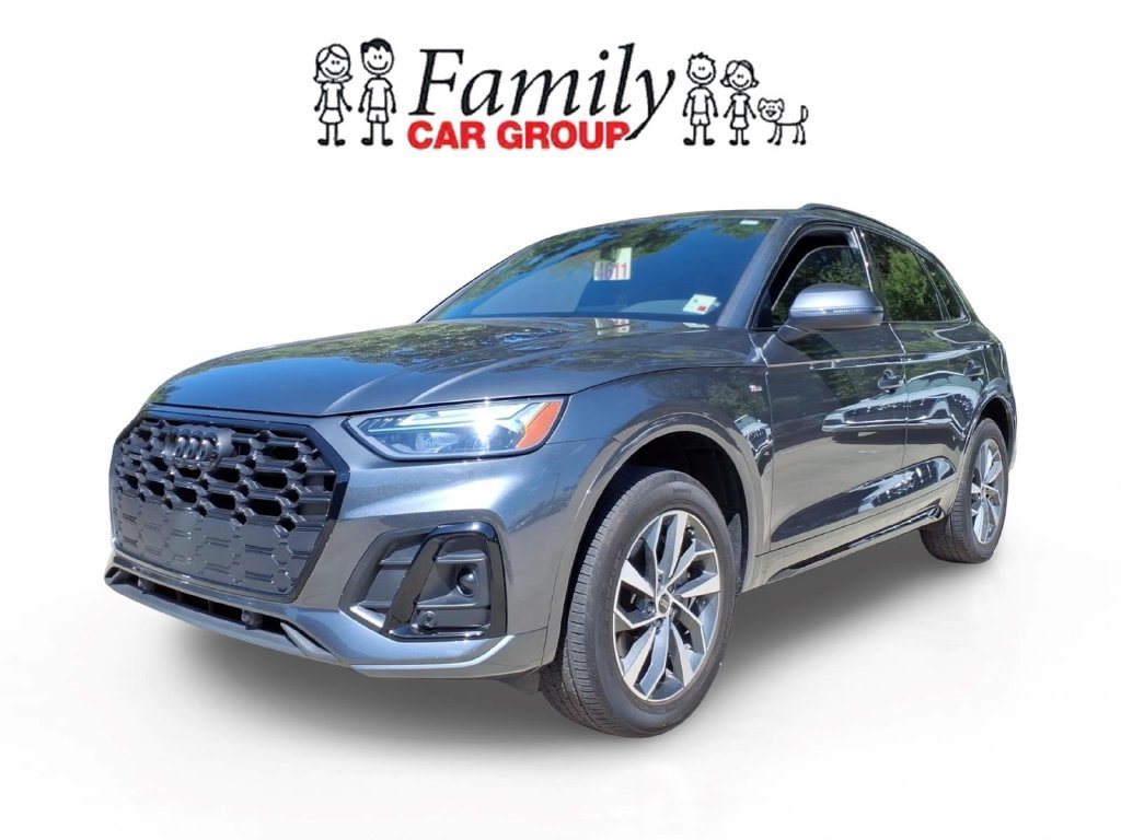 Used 2024 Audi Q5 2.0T Premium w/ Summer of Audi Package AWD/4WD image 1